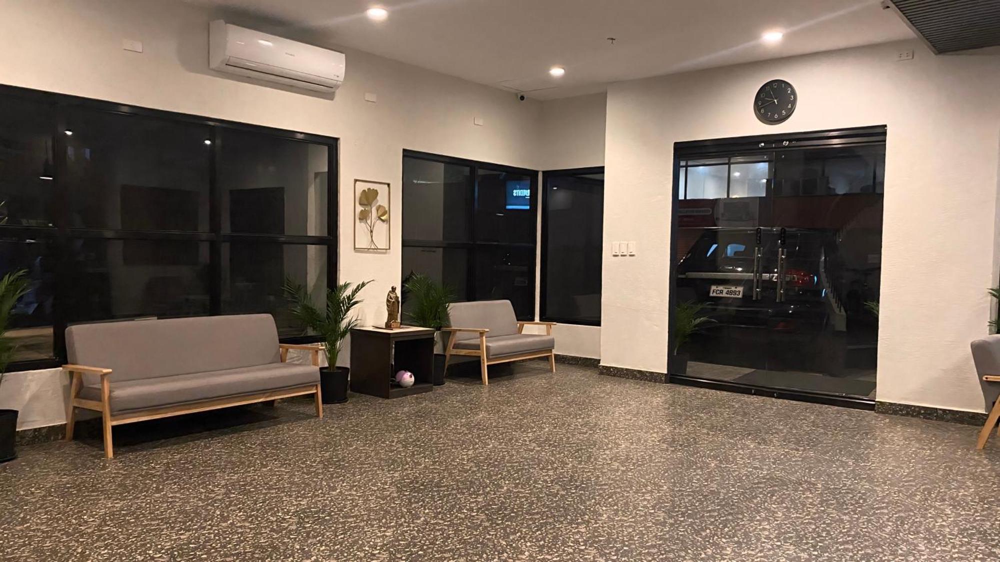 Rudolfo Suites Roxas City Buitenkant foto