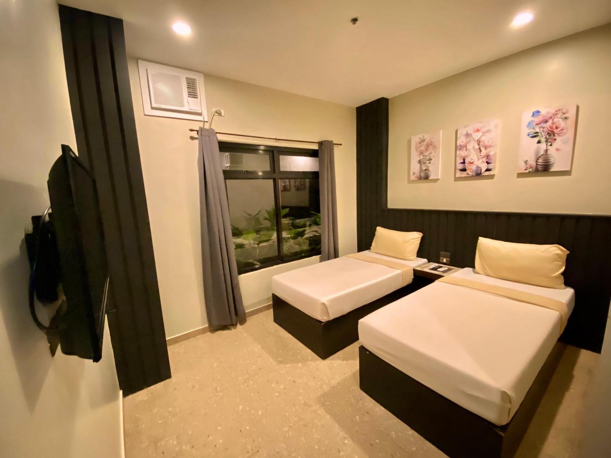Rudolfo Suites Roxas City Buitenkant foto